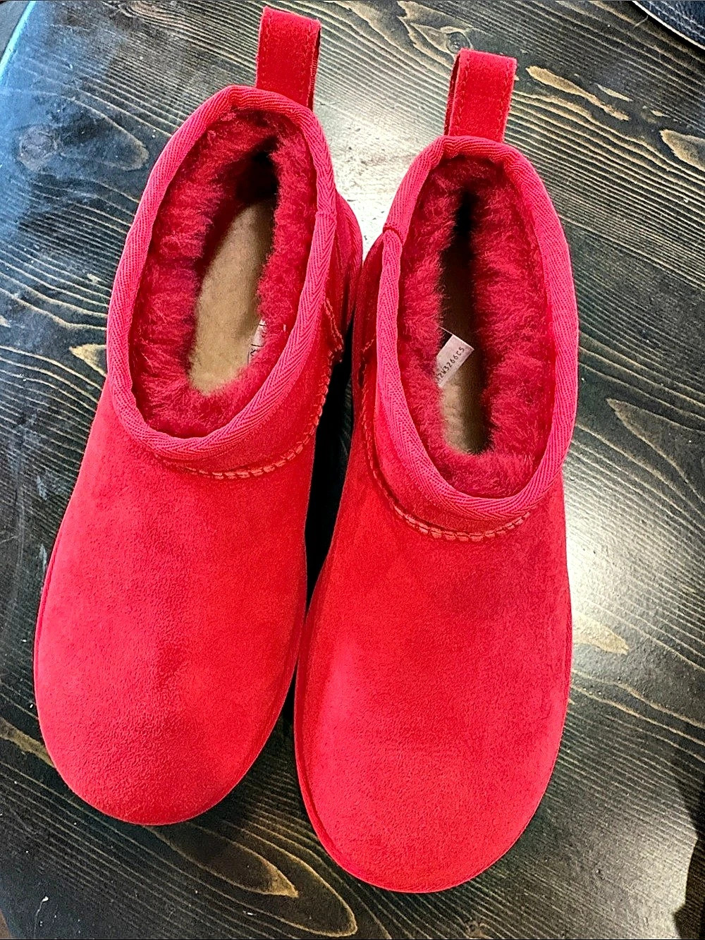 UGG Classic Mini Red Winter Boots US 8 NWOT